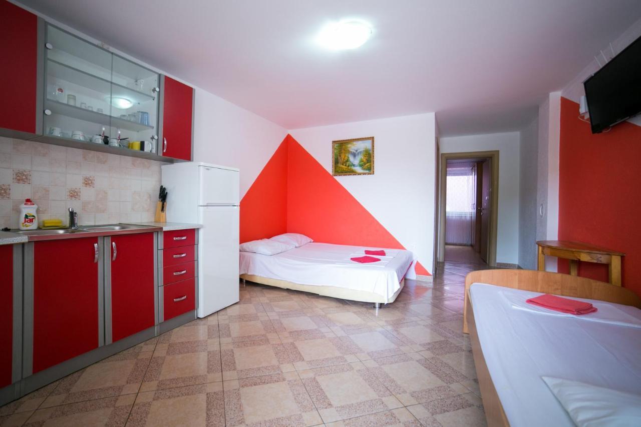 Apartment Ari Novalja