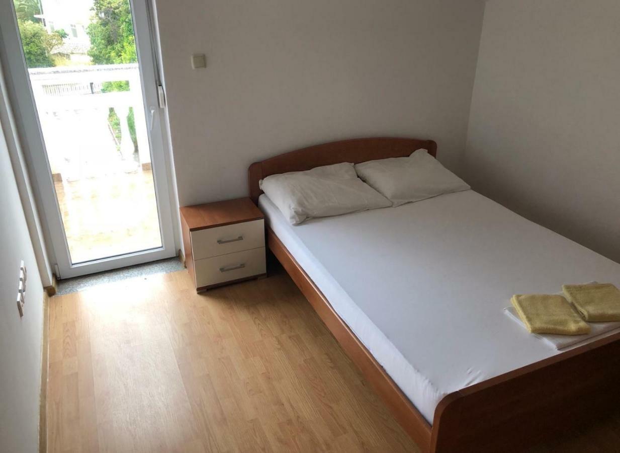 Apartment Ari