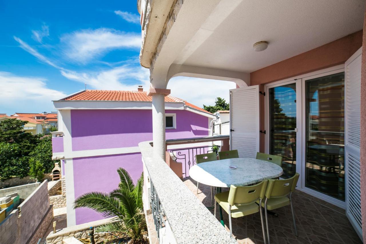 Ari Apartman Novalja
