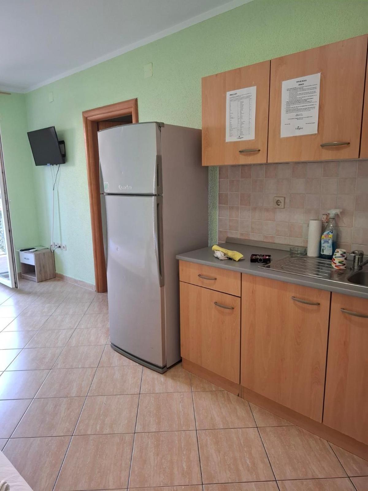 Apartman Ari *