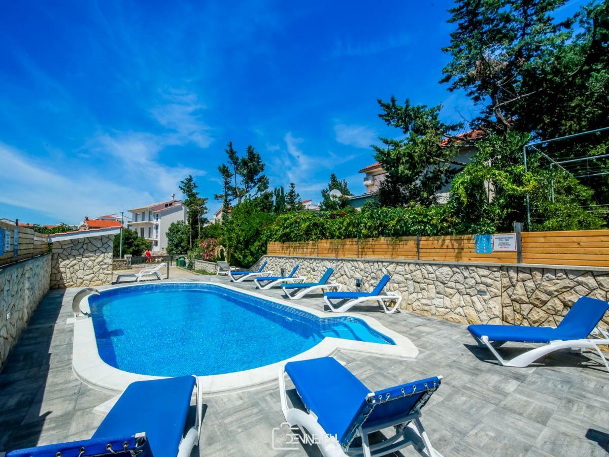 Apartman Ari *