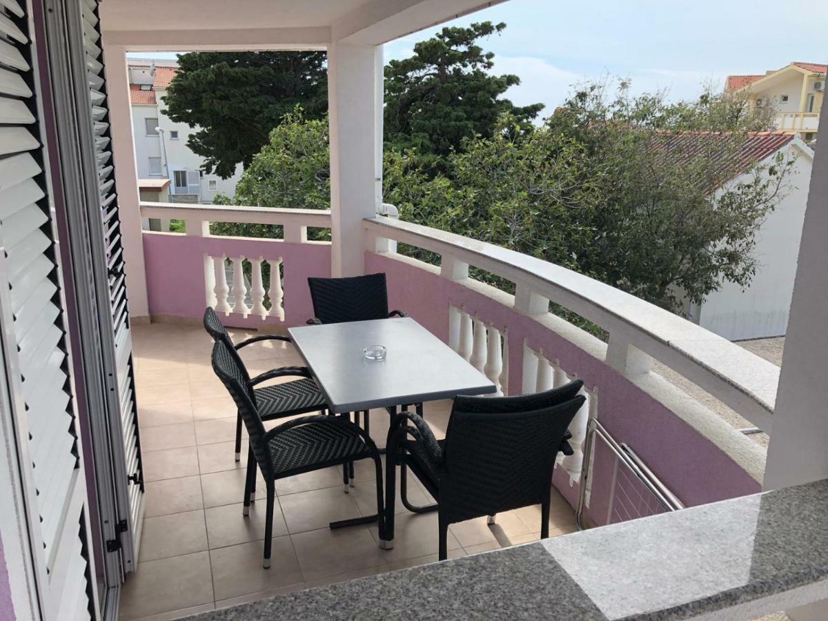 Ari Apartman *